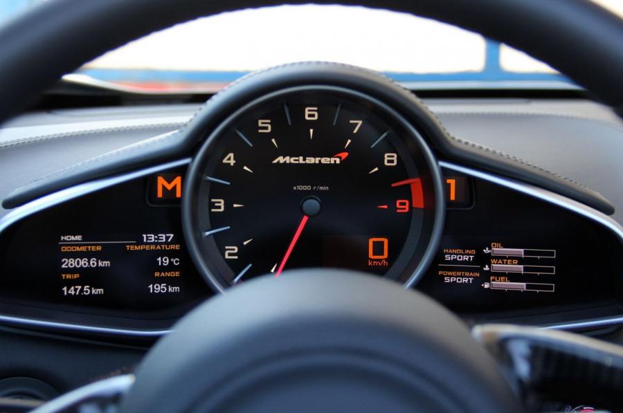  McLaren MP4-12C Spyder 2012 года  (фото 178 из 270)